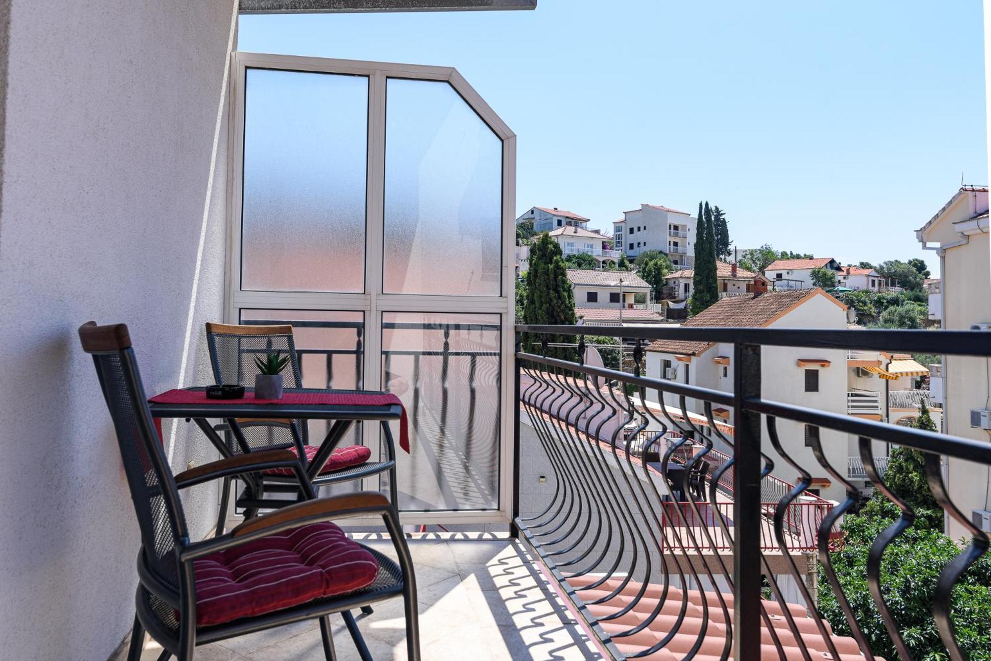 Apartmani Suki Trogir Exterior foto