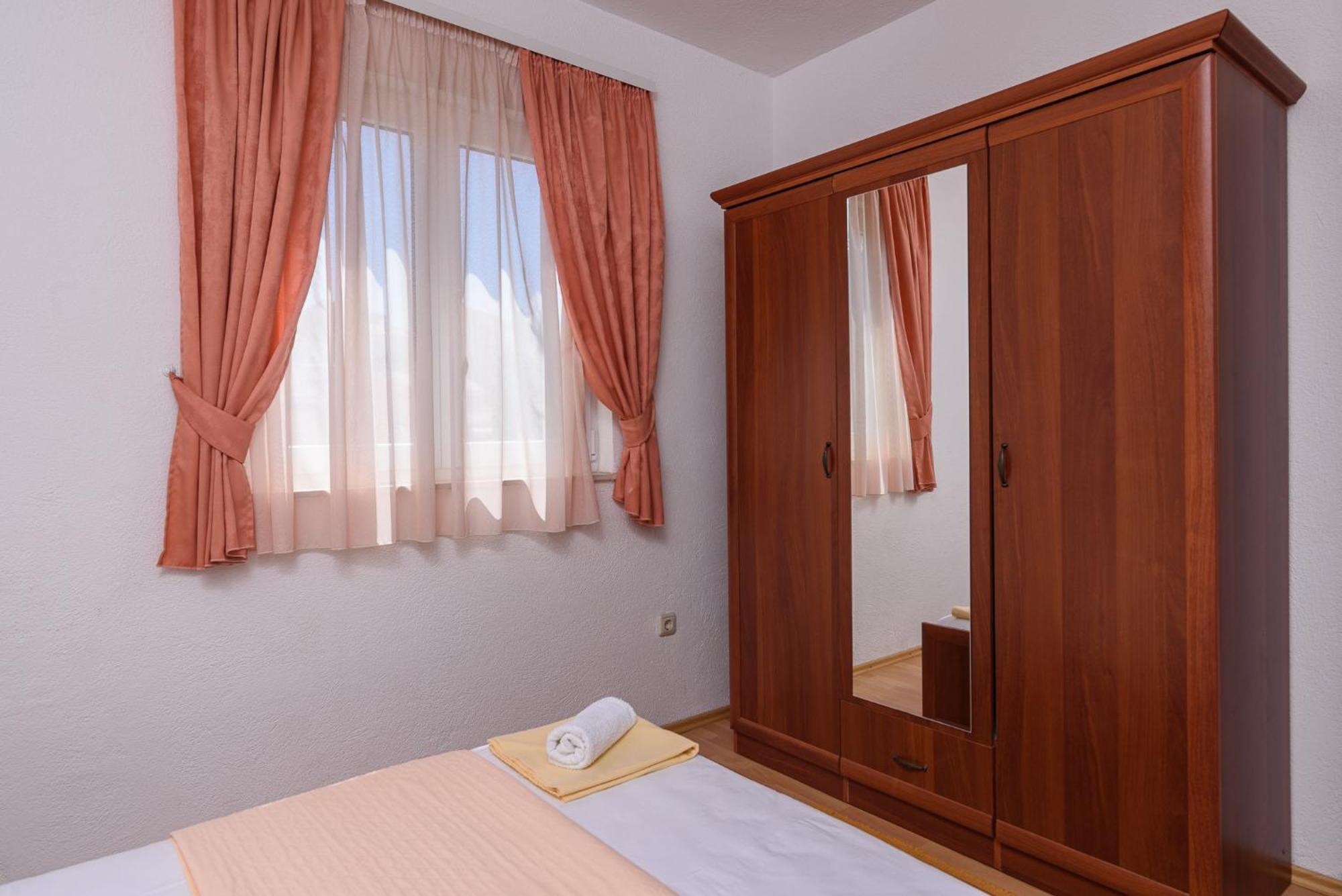 Apartmani Suki Trogir Exterior foto